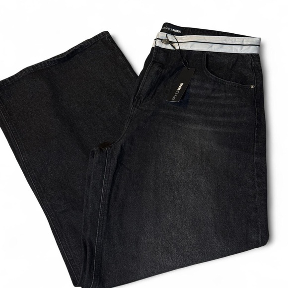 Fashion Nova Women’s Tailored Straight Leg Jeans - Picture 6 of 8